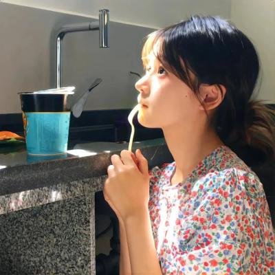 校园直击：老艺术家孙女直播带货翻车，72小时最新进展